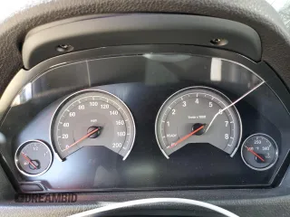 2016 BMW M3 z VIN WBS8M9C58G5D30271, wystawiony jako Copart lot #47298135 z przebiegiem Nie podano mil oraz Szkody całkowita. Historia ofert i sprzedaży dostępna na DreamBid. Obrazek 9.