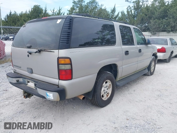 2006 Chevrolet Suburban LS w/1WT with VIN 1GNEC16Z26J178169, listed as a IAAI auction lot 42107271 with 272,073 mi miles. Bid and sale history available at carsss.com. Image 4.