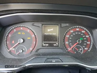 2020 Volkswagen Jetta S z VIN 3VWCB7BU3LM018345, wystawiony jako Copart lot #57460745 z przebiegiem 100 190 mil mil oraz Szkoda całkowita • Salvage title. Historia ofert i sprzedaży dostępna na DreamBid. Obrazek 9.