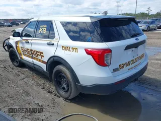 2022 Ford Police Interceptor Utility z VIN 1FM5K8AB9NGA26864, wystawiony jako IAAI lot #41629292 z przebiegiem Nie podano mil oraz . Historia ofert i sprzedaży dostępna na DreamBid. Obrazek 3.