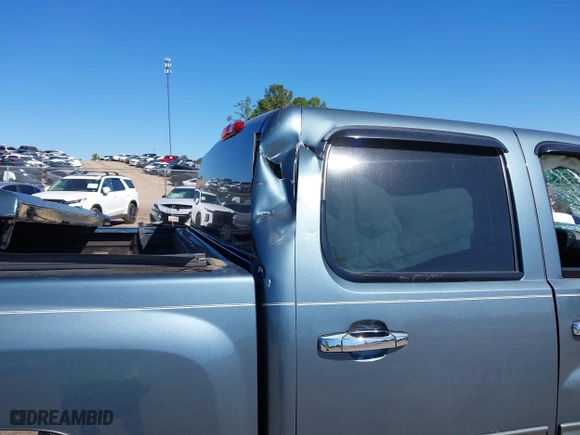 2010 Chevrolet Silverado 1500 LT with VIN 3GCRCSE09AG151287, listed as a IAAI auction lot 40532023 with 154,535 mi miles. Bid and sale history available at carsss.com. Image 15.