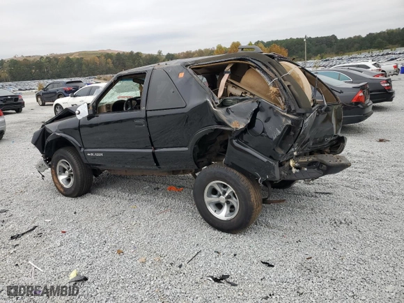 2001 Chevrolet Blazer LS with VIN 1GNCS18W71K103029, listed as a Copart auction lot 46331755 with 120,582 mi miles and Non Repairable. Bid and sale history available at carsss.com. Image 2.
