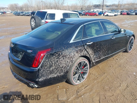 2017 Cadillac CT6 Platinum AWD z VIN 1G6KN5R64HU175275, wystawiony jako IAAI lot #41683802 z przebiegiem 75 604 mil mil oraz . Historia ofert i sprzedaży dostępna na DreamBid. Obrazek 4.