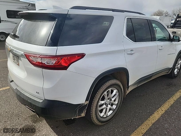 2021 Chevrolet Traverse LT Cloth with VIN 1GNEVGKW7MJ181865, listed as a IAAI auction lot 41974545 with 45,992 mi miles. Bid and sale history available at carsss.com. Image 1.