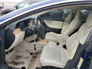 2018 Tesla Model S 75D with VIN 5YJSA1E20JF269303, listed as a Copart auction lot 47971925 with 112,181 mi miles and Salvage title. Bid and sale history available at DreamBid. Image 7.