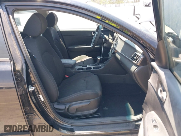 2016 Kia Optima LX with VIN 5XXGT4L32GG082504, listed as a IAAI auction lot 42790104 with 132,032 mi miles and . Bid and sale history available at DreamBid. Image 5.