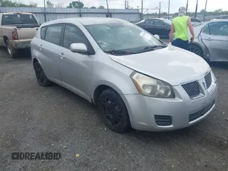 2009 Pontiac Vibe w/1SB with VIN 5Y2SP67039Z432930, listed as a IAAI auction lot 41951405 with 211,339 mi miles. Bid and sale history available at carsss.com. Image 1.