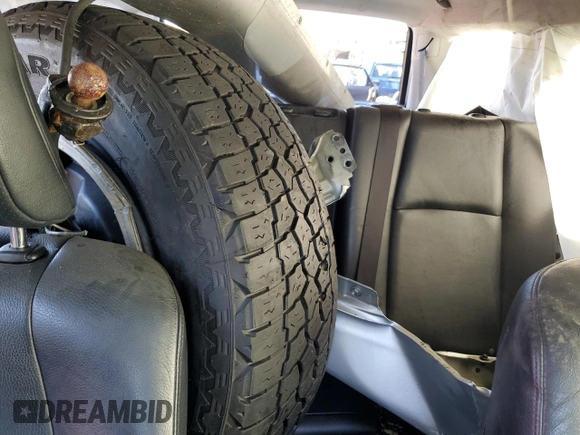 2010 Toyota 4Runner Trail z VIN JTEBU5JR2A5010939, wystawiony jako Copart lot #72620674 z przebiegiem Nie podano mil oraz Nie do naprawy • Non repairable. Historia ofert i sprzedaży dostępna na DreamBid. Obrazek 10.