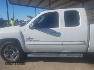 2010 Chevrolet Silverado 1500 LT with VIN 1GCSCSE02AZ299105, listed as a IAAI auction lot 41402009 with 201,673 mi miles and . Bid and sale history available at DreamBid. Image 14.