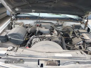 1999 Chevrolet Suburban z VIN 3GNFK16R1XG165083, wystawiony jako IAAI lot #42137129 z przebiegiem 209 137 mil mil oraz . Historia ofert i sprzedaży dostępna na DreamBid. Obrazek 10.