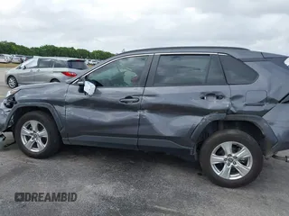 2021 Toyota RAV4 XLE with VIN 2T3W1RFV1MC163810, listed as a IAAI auction lot 41717215 with 46,511 mi miles. Bid and sale history available at carsss.com. Image 13.