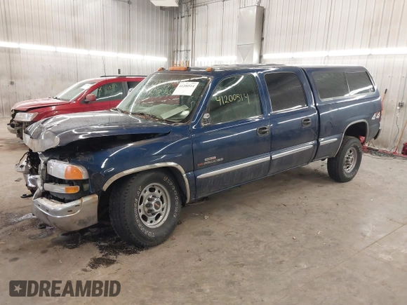 2002 GMC Sierra 2500HD SLE with VIN 1GTHK23192F157362, listed as a IAAI auction lot 41200514 with 145,273 mi miles. Bid and sale history available at carsss.com. Image 18.