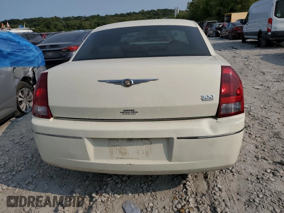 2007 Chrysler 300 Signature with VIN 2C3KA53GX7H715860, listed as a Copart auction lot 71077054 with 108,245 mi miles and Salvage Title. Bid and sale history available at carsss.com. Image 6.