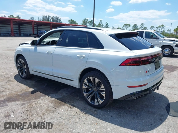 2025 Audi Q8 Premium Plus z VIN WA1EVBF18SD011370, wystawiony jako IAAI lot #42033326 z przebiegiem 164 mil mil oraz . Historia ofert i sprzedaży dostępna na DreamBid. Obrazek 3.