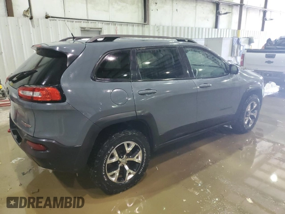 2015 Jeep Cherokee Trailhawk z VIN 1C4PJMBB0FW634397, wystawiony jako Copart lot #45812515 z przebiegiem 109 158 mil mil oraz Szkoda całkowita • Salvage title. Historia ofert i sprzedaży dostępna na DreamBid. Obrazek 3.