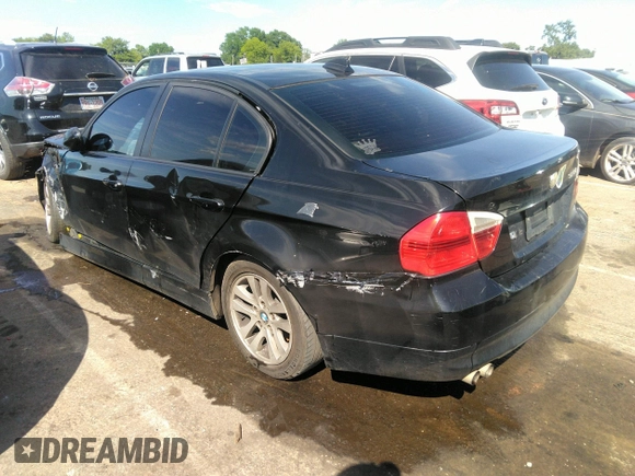 2007 BMW 3 Series 328i with VIN WBAVA33597KX72102, listed as a IAAI auction lot 36632710 with 267,435 mi miles and . Bid and sale history available at DreamBid. Image 3.