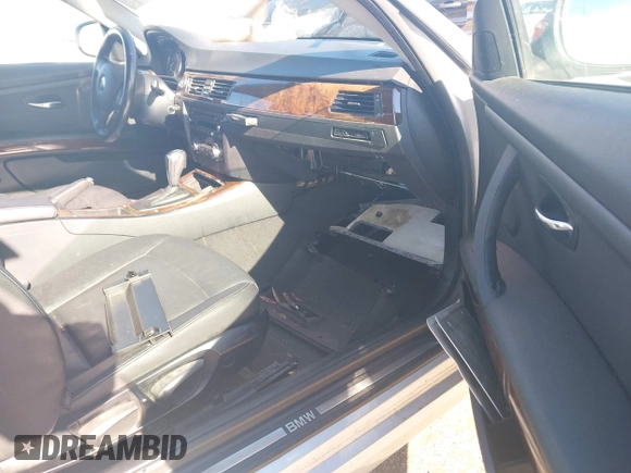 2013 BMW 3 Series 328i with VIN WBAKE3C54DE771909, listed as a IAAI auction lot 41950288 with 139,929 mi miles and . Bid and sale history available at DreamBid. Image 5.