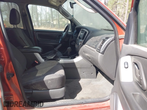 2006 Mazda Tribute i with VIN 4F2YZ92Z26KM12006, listed as a IAAI auction lot 41929151 with 181,616 mi miles and . Bid and sale history available at carsss.com. Image 5.