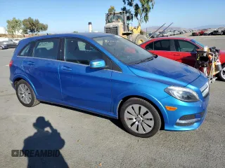 2014 Mercedes-Benz B Electric Drive with VIN WDDVP9AB1EJ003583, listed as a Copart auction lot 76317874 with 68,599 mi miles and Clean Title. Bid and sale history available at carsss.com. Image 4.