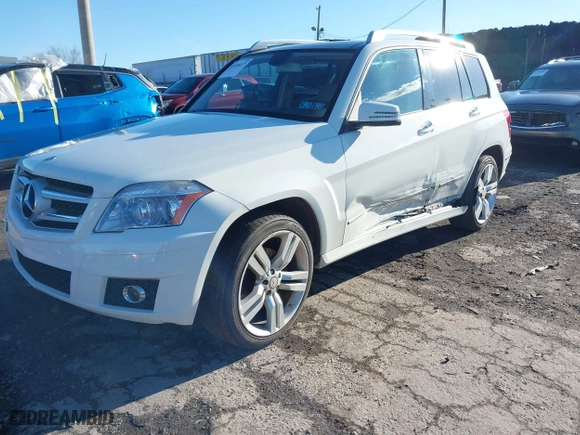 2012 Mercedes-Benz GLK-Class GLK 350 with VIN WDCGG8HB5CF806880, listed as a IAAI auction lot 41600127 with 101,780 mi miles. Bid and sale history available at carsss.com. Image 2.