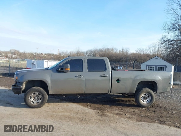 2008 GMC Sierra 3500HD SRW SLT z VIN 1GTHK33698F206358, wystawiony jako IAAI lot #41395304 z przebiegiem 280 645 mil mil oraz . Historia ofert i sprzedaży dostępna na DreamBid. Obrazek 14.