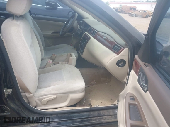 2008 Chevrolet Impala LS z VIN 2G1WB58K681216564, wystawiony jako IAAI lot #42288699 z przebiegiem 34 973 mil mil oraz . Historia ofert i sprzedaży dostępna na DreamBid. Obrazek 5.