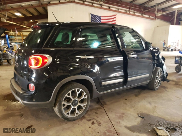 2014 FIAT 500L Trekking with VIN ZFBCFADH1EZ008020, listed as a Copart auction lot 69070084 with 155,287 mi miles and Salvage Title. Bid and sale history available at carsss.com. Image 3.