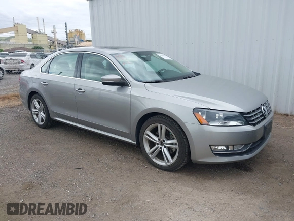 2014 Volkswagen Passat SE z VIN 1VWBN7A3XEC022098, wystawiony jako IAAI lot #42130334 z przebiegiem 88 433 mil mil oraz . Historia ofert i sprzedaży dostępna na DreamBid. Obrazek 1.