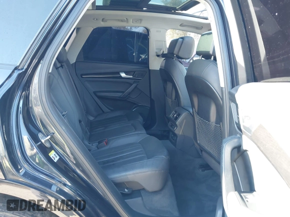 2020 Audi Q5 Premium Plus with VIN WA1BNAFY3L2071645, listed as a IAAI auction lot 40912823 with 86,114 mi miles. Bid and sale history available at carsss.com. Image 8.