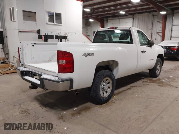 2008 Chevrolet Silverado 1500 Work Truck with VIN 1GCEK14C48Z215558, listed as a IAAI auction lot 41947700 with 147,591 mi miles. Bid and sale history available at carsss.com. Image 4.