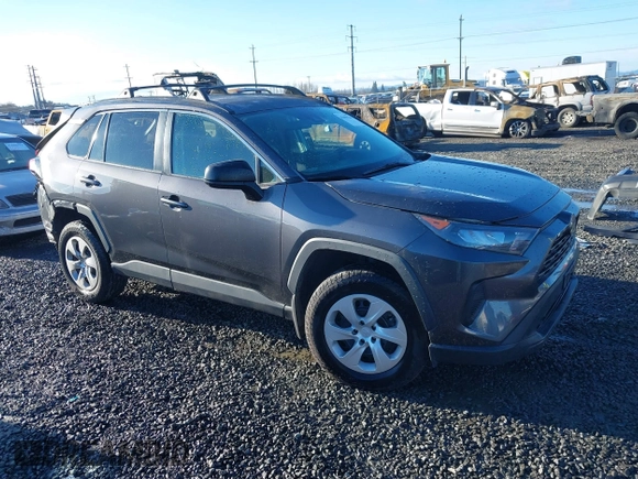 2019 Toyota RAV4 LE with VIN 2T3F1RFV0KW019791, listed as a IAAI auction lot 41499146 with 84,175 mi miles. Bid and sale history available at carsss.com. Image 1.