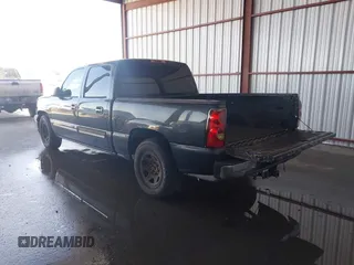 2005 Chevrolet Silverado 1500 LS with VIN 2GCEC13T951269781, listed as a IAAI auction lot 41886672 with 333,717 mi miles. Bid and sale history available at carsss.com. Image 3.