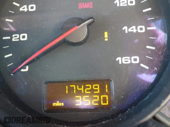 2005 Porsche Cayenne with VIN WP1AA29P85LA24175, listed as a IAAI auction lot 41301076 with 174,291 mi miles. Bid and sale history available at carsss.com. Image 15.