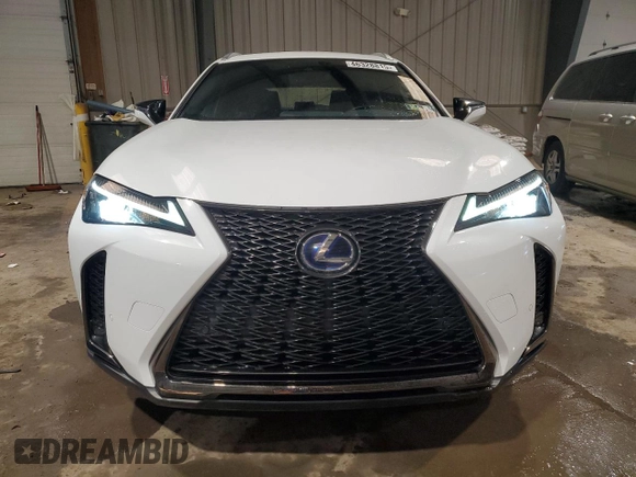 2021 Lexus UX with VIN JTHR9JBH4M2039642, listed as a Copart auction lot 46328815 with 17,251 mi miles and Salvage Title. Bid and sale history available at carsss.com. Image 5.