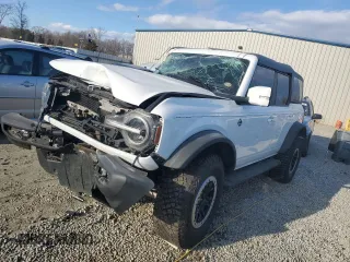 2023 Ford Bronco z VIN 1FMEE5DP8PLA94239, wystawiony jako Copart lot #41984835 z przebiegiem Nie podano mil oraz Szkoda całkowita • Salvage title. Historia ofert i sprzedaży dostępna na DreamBid. Obrazek 1.
