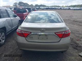 2015 Toyota Camry XLE z VIN 4T1BF1FK6FU485215, wystawiony jako IAAI lot #41938932 z przebiegiem 123 401 mil mil oraz . Historia ofert i sprzedaży dostępna na DreamBid. Obrazek 16.