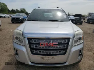 2015 GMC Terrain SLT z VIN 2GKFLYE3XF6336133, wystawiony jako Copart lot #55439065 z przebiegiem 106 041 mil mil oraz Szkoda całkowita • Salvage title. Historia ofert i sprzedaży dostępna na DreamBid. Obrazek 5.