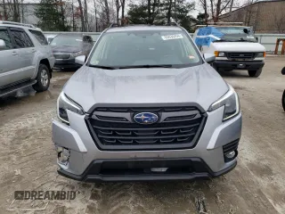 2022 Subaru Forester Limited with VIN JF2SKAPC5NH520360, listed as a Copart auction lot 85036204 with 18,056 mi miles and Salvage Title. Bid and sale history available at carsss.com. Image 5.