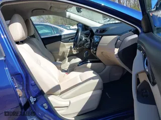 2017 Nissan Rogue SL with VIN JN8AT2MV0HW014068, listed as a IAAI auction lot 41947595 with 107,796 mi miles. Bid and sale history available at carsss.com. Image 5.