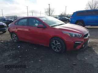 2021 Kia Forte FE with VIN 3KPF24AD2ME325789, listed as a IAAI auction lot 41847510 with 40,789 mi miles. Bid and sale history available at carsss.com. Image 1.