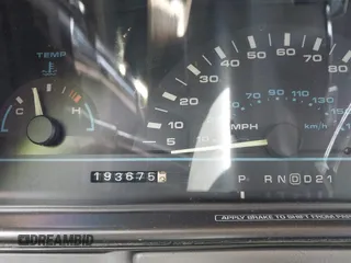 1996 Oldsmobile Cutlass Ciera 1SA VX5 z VIN 1G3AJ55M5T6418193, wystawiony jako IAAI lot #42361441 z przebiegiem 193 675 mil mil oraz . Historia ofert i sprzedaży dostępna na DreamBid. Obrazek 7.