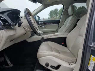 2017 Volvo XC90 Momentum z VIN YV4A22PK2H1105658, wystawiony jako Copart lot #52855065 z przebiegiem 114 938 mil mil oraz Szkody całkowita. Historia ofert i sprzedaży dostępna na DreamBid. Obrazek 7.