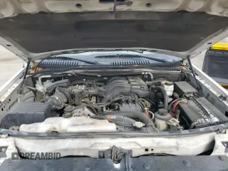 2010 Ford Explorer XLT z VIN 1FMEU6DE2AUA60922, wystawiony jako Copart lot #53332555 z przebiegiem 239 061 mil mil oraz Szkoda całkowita • Salvage title. Historia ofert i sprzedaży dostępna na DreamBid. Obrazek 12.