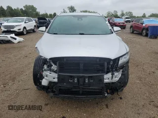 2019 Lincoln MKC Reserve with VIN 5LMCJ3D95KUL22724, listed as a Copart auction lot 56861795 with 59,275 mi miles and Salvage title. Bid and sale history available at DreamBid. Image 5.