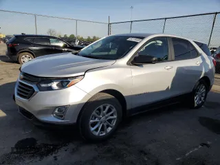 2021 Chevrolet Equinox LS z VIN 2GNAXHEV1M6160976, wystawiony jako Copart lot #54118495 z przebiegiem 58 473 mil mil oraz Szkoda całkowita • Salvage title. Historia ofert i sprzedaży dostępna na DreamBid. Obrazek 1.