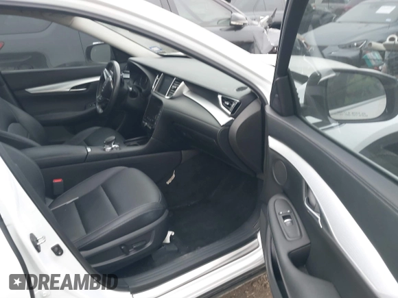 2020 Infiniti QX50 Autograph with VIN 3PCAJ5M1XLF115017, listed as a IAAI auction lot 41531655 with 40,824 mi miles and . Bid and sale history available at DreamBid. Image 5.