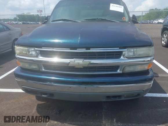 2004 Chevrolet Tahoe LS with VIN 1GNEK13Z64R283822, listed as a IAAI auction lot 42149381 with 240,624 mi miles. Bid and sale history available at carsss.com. Image 6.