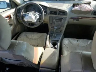 2001 Volvo V70 with VIN YV1SW61RX12091012, listed as a Copart auction lot 88299485 with 159,433 mi miles and Salvage Title. Bid and sale history available at carsss.com. Image 8.