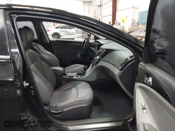 2011 Hyundai Sonata Limited z VIN 5NPEC4AC3BH070787, wystawiony jako IAAI lot #42271628 z przebiegiem 197 310 mil mil oraz . Historia ofert i sprzedaży dostępna na DreamBid. Obrazek 5.