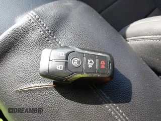 2017 Ford Mustang V6 z VIN 1FATP8EM0H5217314, wystawiony jako IAAI lot #42296116 z przebiegiem 104 845 mil mil oraz . Historia ofert i sprzedaży dostępna na DreamBid. Obrazek 11.